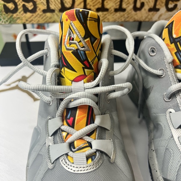 Nike Freak 1 GS, Metallic Silver. - Picture 9 of 13